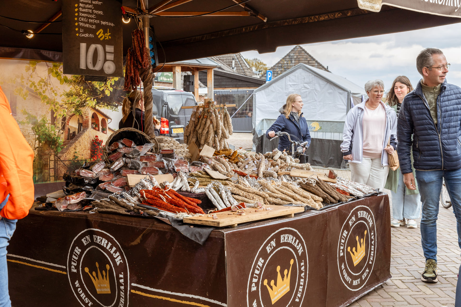 Sfeerbeeld Kloostermarkt Worstverkoop